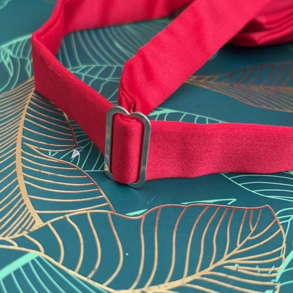 NWOT-Adjustable red bow tie - Picture 4 of 4